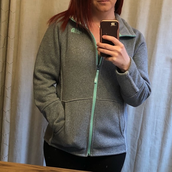 North Face zip up - Picture 3 of 6